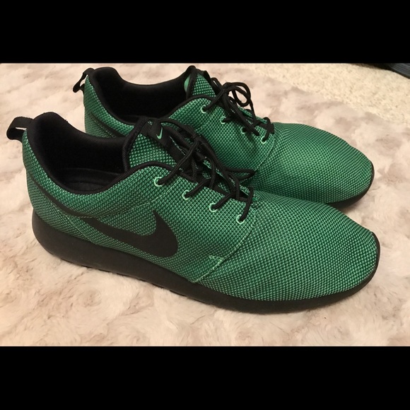 size 15 mens shoes nike